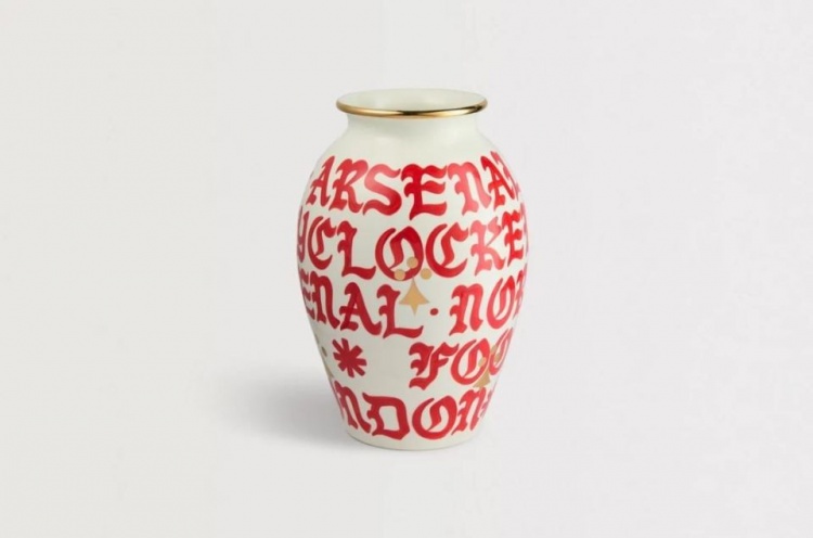  太陽(yáng)報(bào)：阿森納推出花瓶等瓷器的周邊產(chǎn)品，發(fā)售不到一小時(shí)就售罄