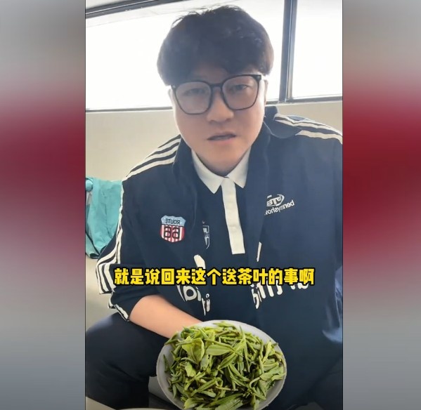  趙鵬：不太清楚賈秀全要球員買茶葉的段子，但這在現(xiàn)實(shí)中也正常