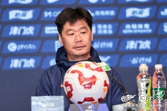  李霄鵬：希望明天比賽能打出一些新的東西，取得一個(gè)好的結(jié)果