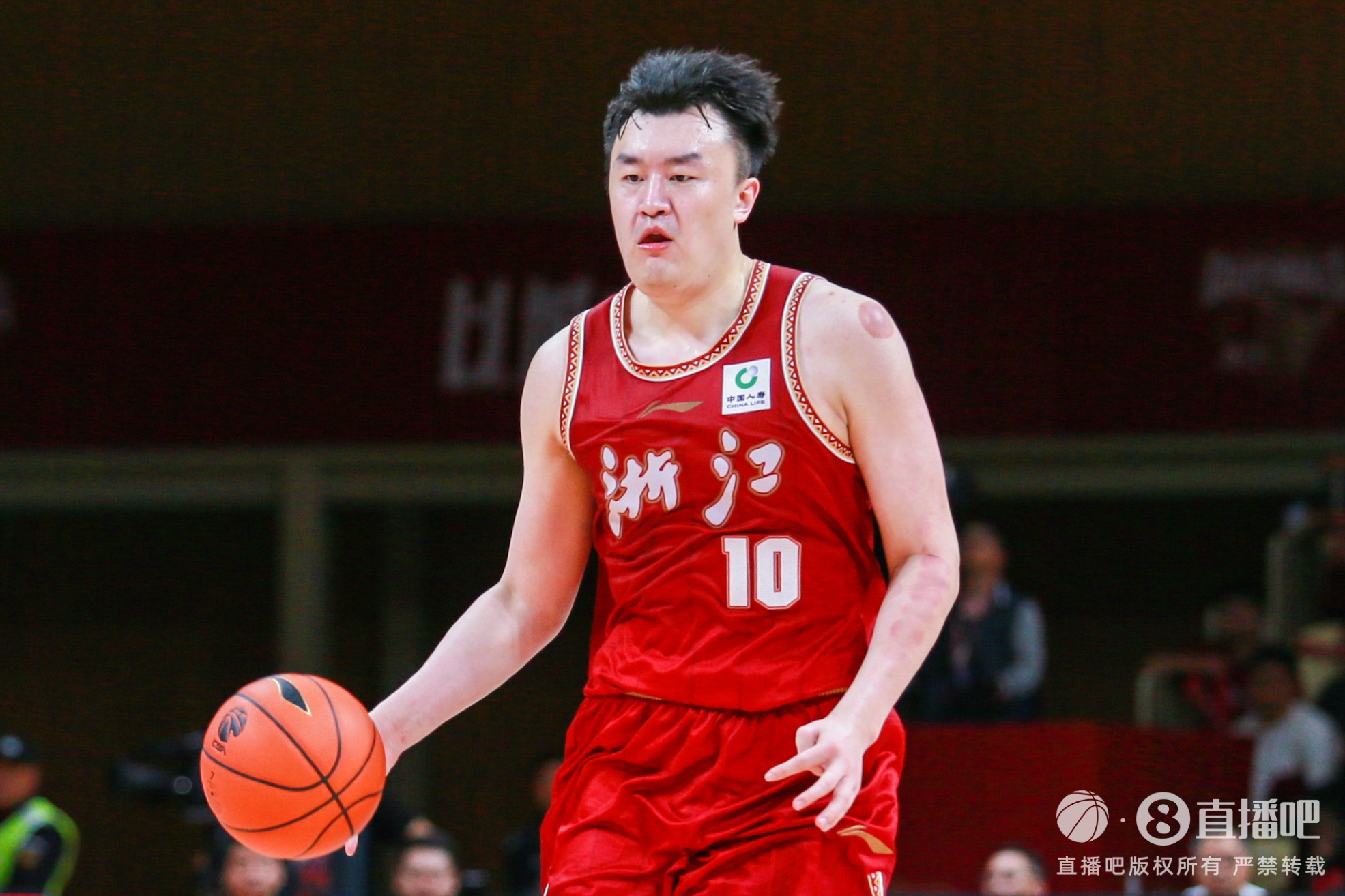  狀態(tài)火熱！劉澤一半場(chǎng)7投5中貢獻(xiàn)11分9板0失誤 正負(fù)值+15
